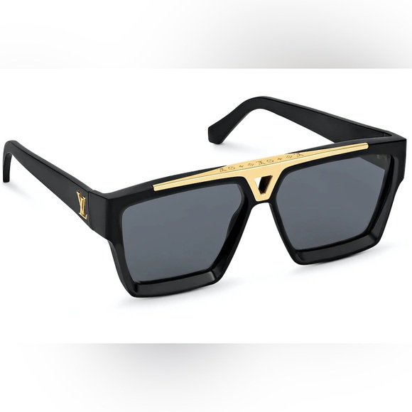 Great condition. No Visible scratches or marks. Barely worn. Hard to find. - Picture 11 of 11